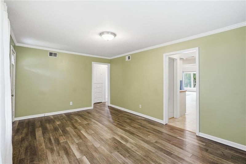 407 Fairview Ave, Liberty, MO 64068