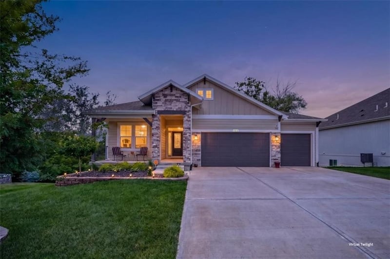 8616 Laramie St, De Soto, KS 66018