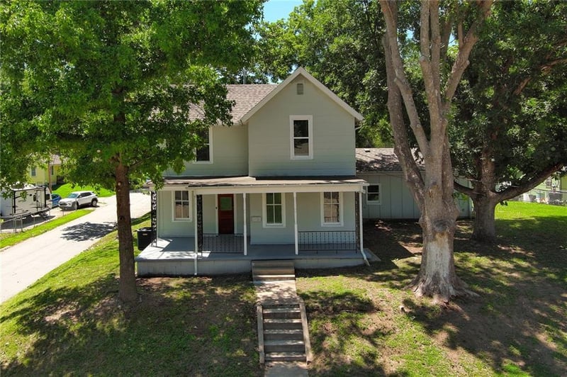 1716 5th St, Leavenworth, KS 66048