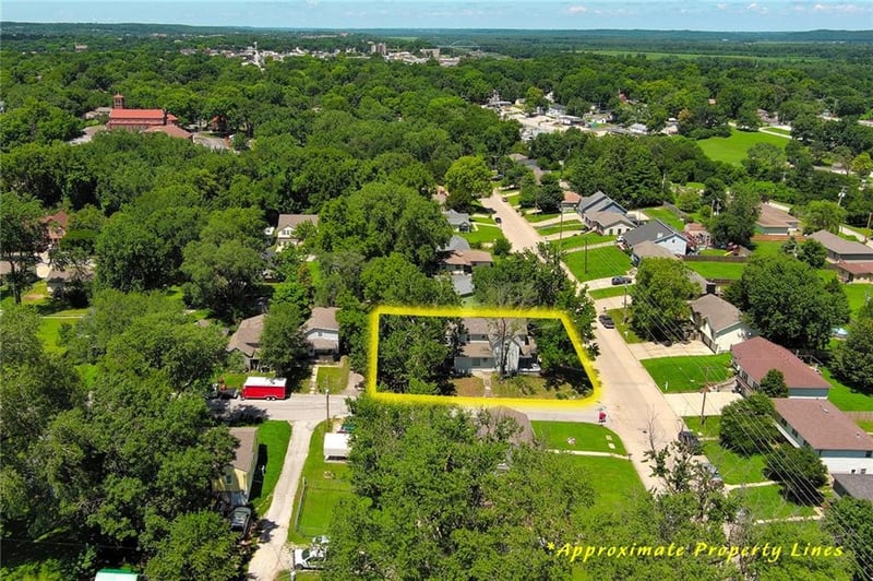 1716 5th St, Leavenworth, KS 66048