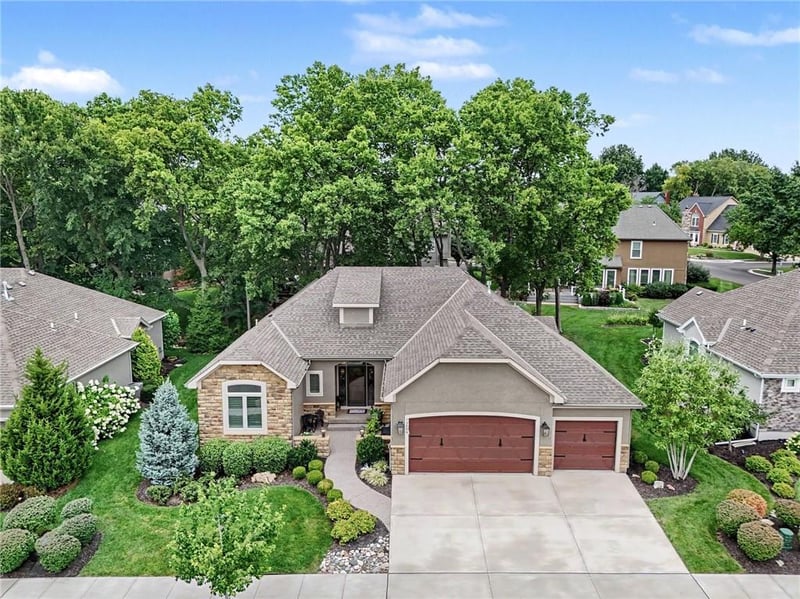 10604 132nd Pl, Overland Park, KS 66213