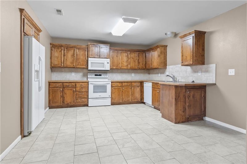 312 Grover St, Warrensburg, MO 64093