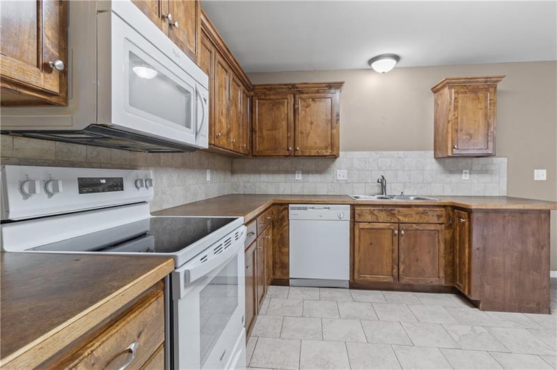 312 Grover St, Warrensburg, MO 64093