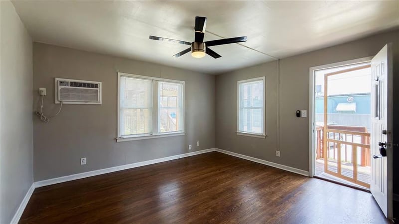 805 21st Ave, North Kansas City, MO 64116