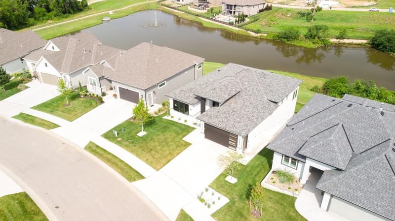 7130 Westgate St, Shawnee, KS 66216