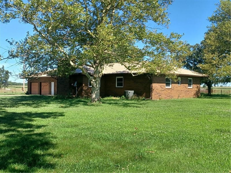 396 Valley Rd, Bronson, KS 66716