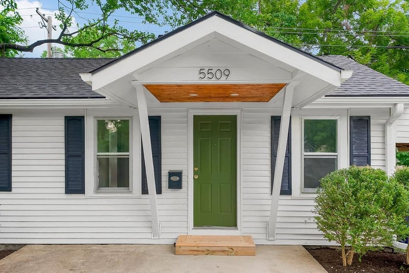 5509 Maple St, Mission, KS 66208