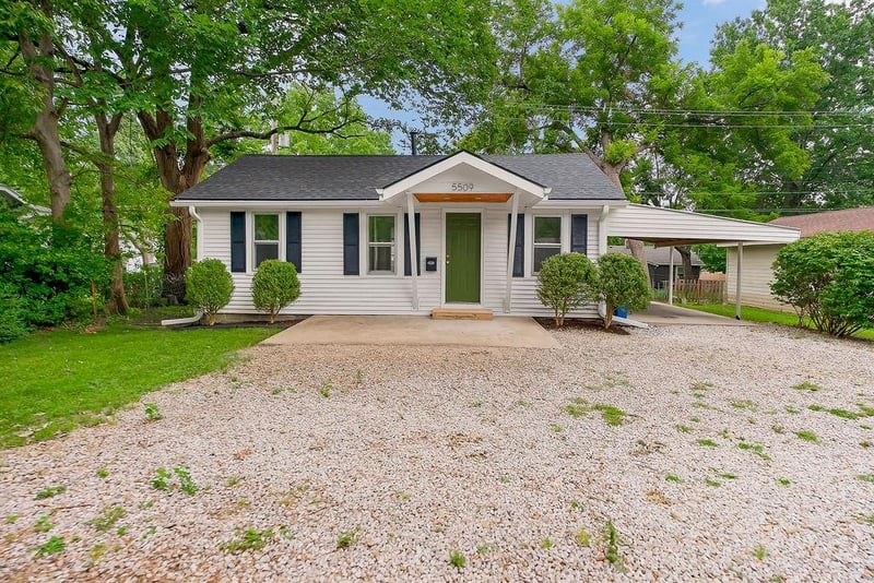 5509 Maple St, Mission, KS 66208