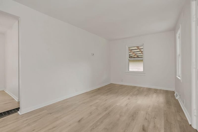 5509 Maple St, Mission, KS 66208