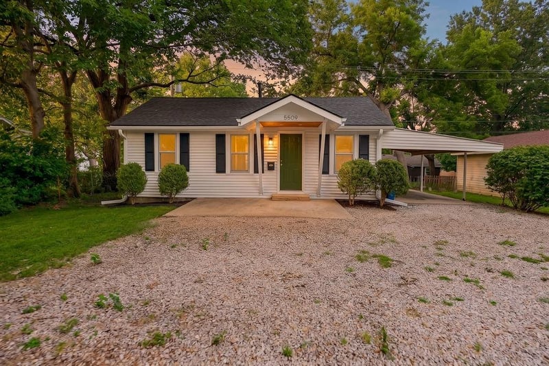 5509 Maple St, Mission, KS 66208