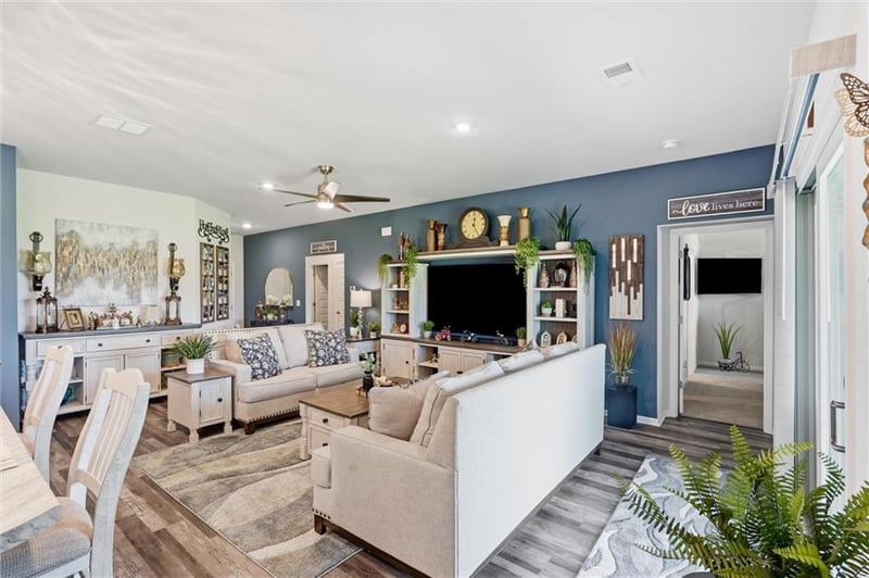 716 Bentley Dr, Belton, MO 64012