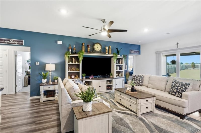 716 Bentley Dr, Belton, MO 64012