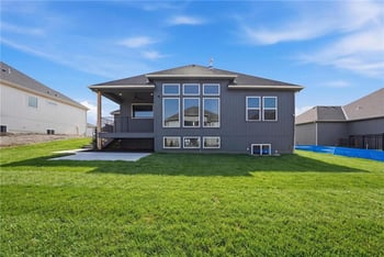 8216 NW 89th Ter, Kansas City, MO 64153