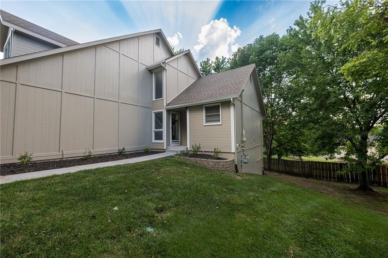 15416 Floyd St, Overland Park, KS 66223