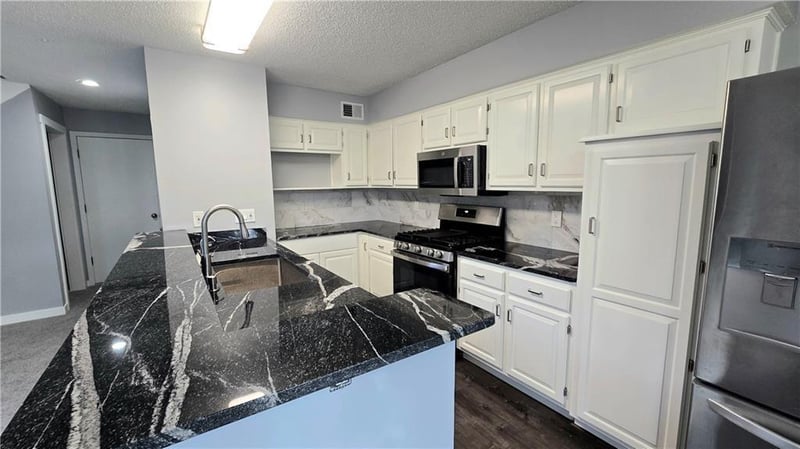 15416 Floyd St, Overland Park, KS 66223