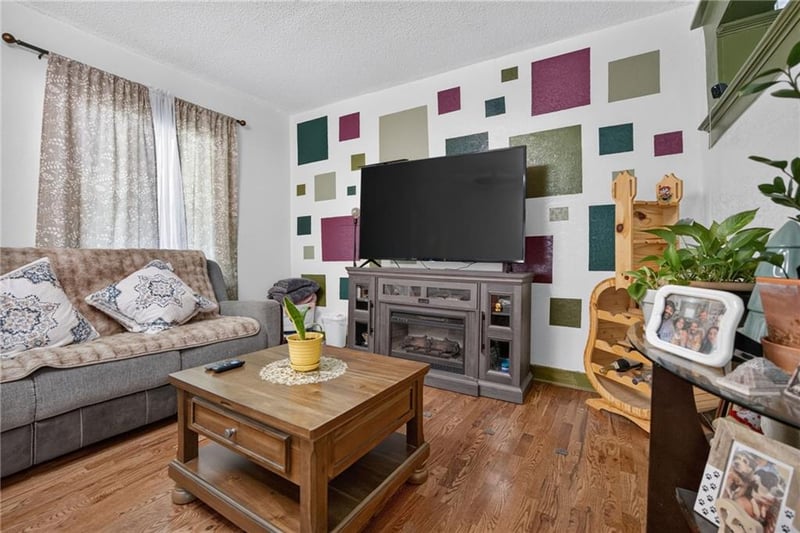 2514 East 42nd St, Kansas City, MO 64130