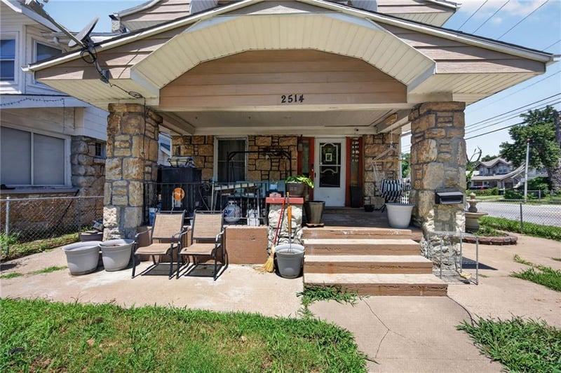 4140 Prospect Ave, Kansas City, MO 64130