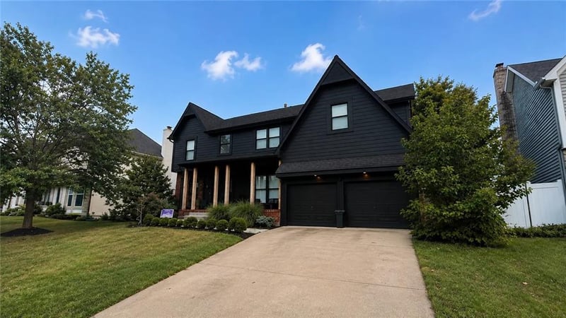 8205 153rd St, Overland Park, KS 66223