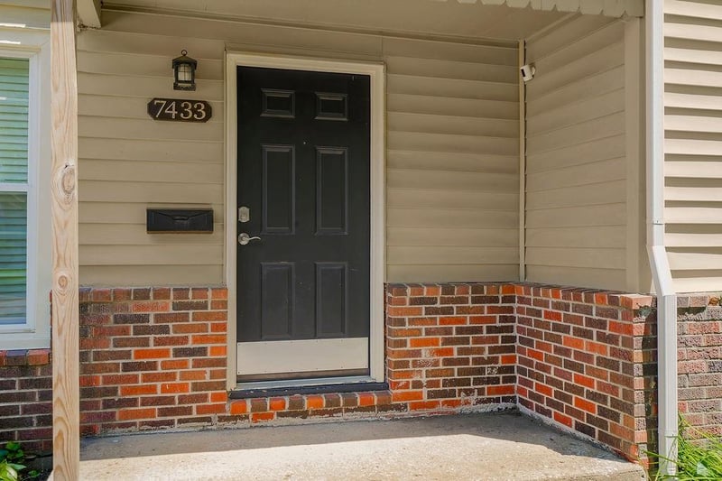 7433 Lamar Ave, Overland Park, KS 66204
