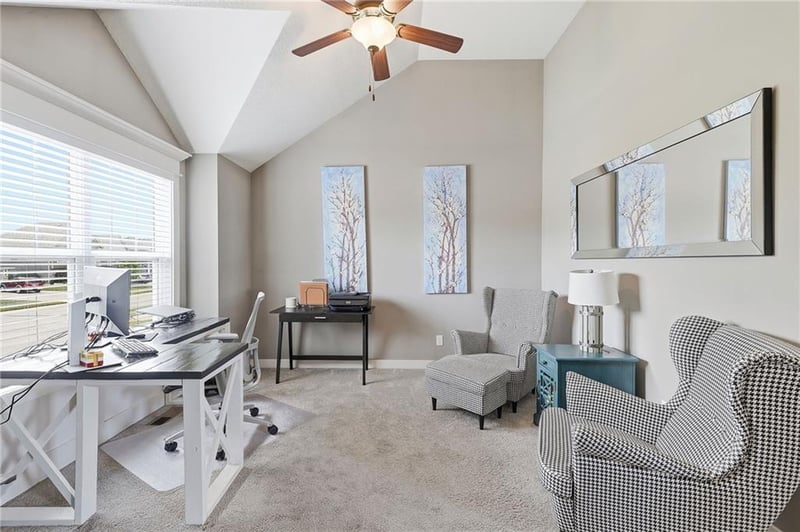 1901 Verbena Ave, Greenwood, MO 64034