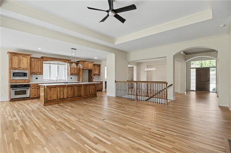 24111 121st St, Olathe, KS 66061