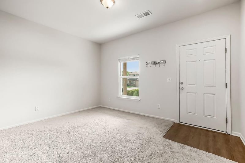 707 Roseberry Dr, Paola, KS 66071
