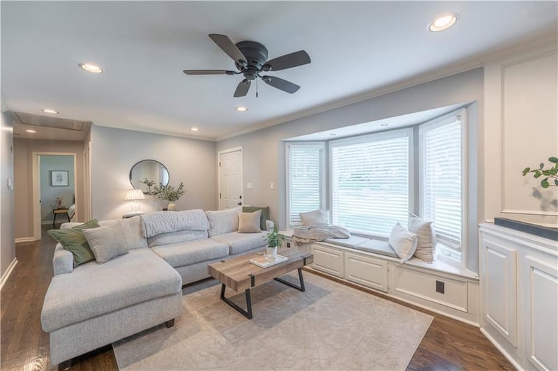 5649 Perry Ln, Merriam, KS 66203