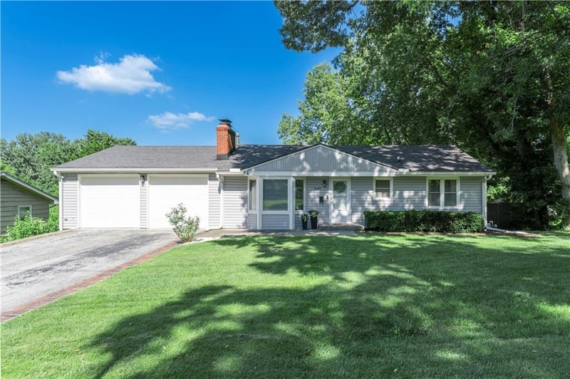 5649 Perry Ln, Merriam, KS 66203