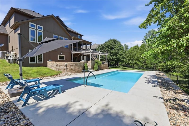 7821 N Kirkwood Ave, Kansas City, MO 64151