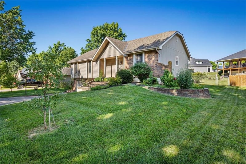 2006 Joy St, Excelsior Springs, MO 64024