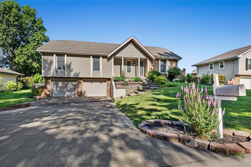 2006 Joy St, Excelsior Springs, MO 64024
