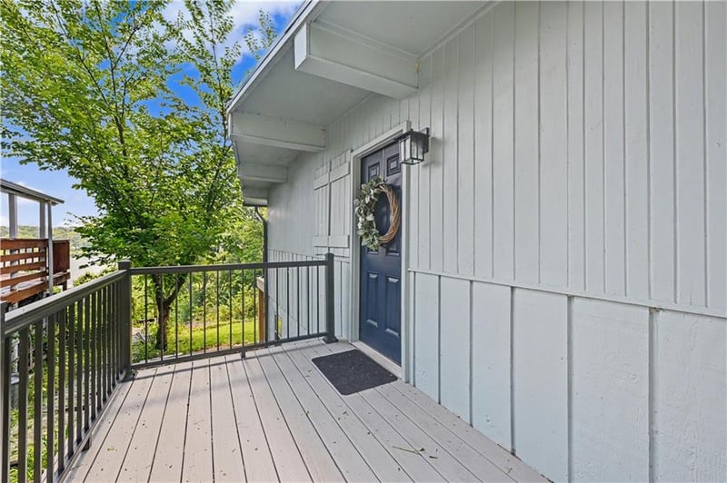 16 M St, Lake Lotawana, MO 64086