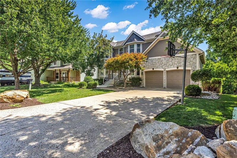 17635 113th St, Olathe, KS 66061
