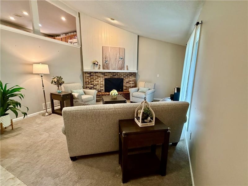 9307 Alden St, Lenexa, KS 66215
