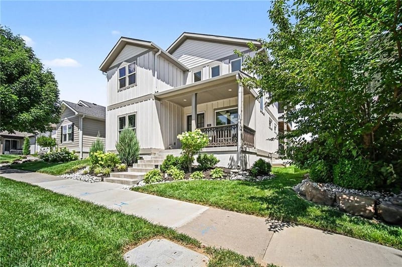 8806 81st Ter, Kansas City, MO 64158