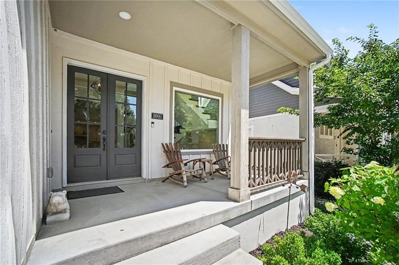 8806 81st Ter, Kansas City, MO 64158