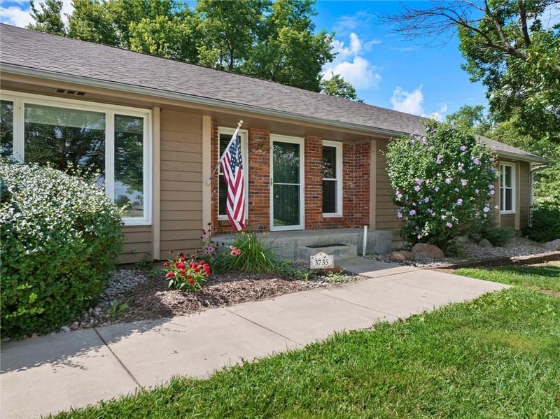 3735 53rd St, Berryton, KS 66409
