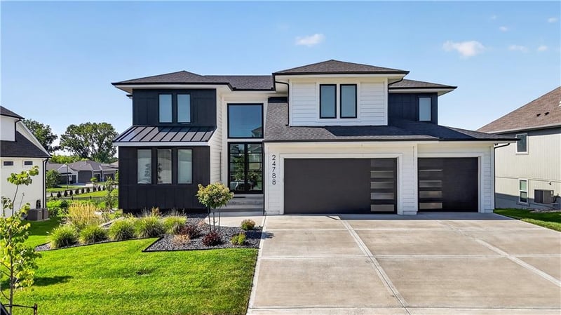 24788 90th St, Lenexa, KS 66227