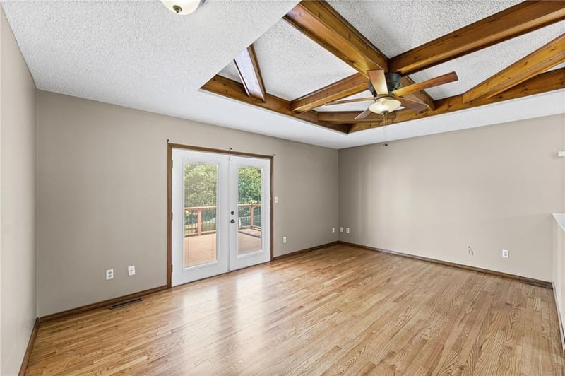1406 2nd St, Lee's Summit, MO 64063