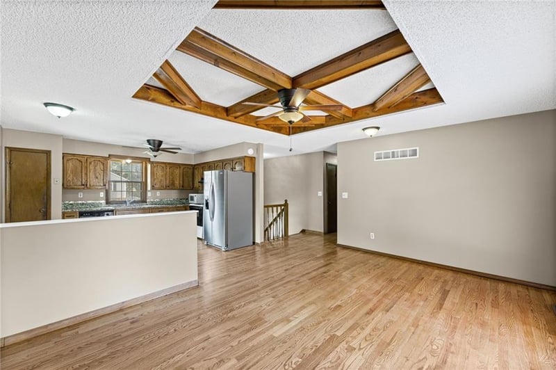 1406 2nd St, Lee's Summit, MO 64063