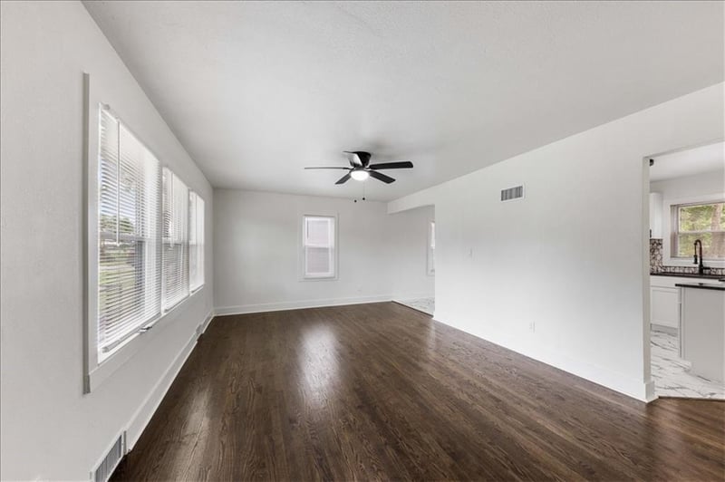 4224 Spruce Ave, Kansas City, MO 64130