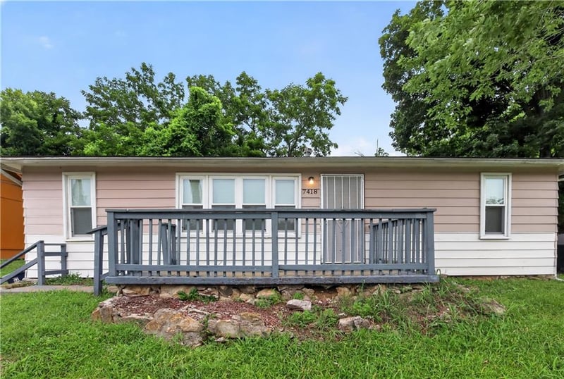 7418 Bales Ave, Kansas City, MO 64132