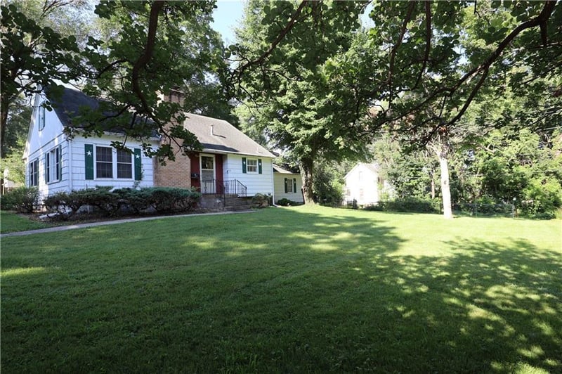 115 8th St, Eudora, KS 66025