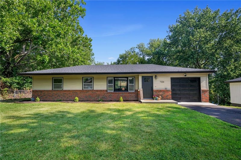 7226 Webster Ave, Kansas City, KS 66109