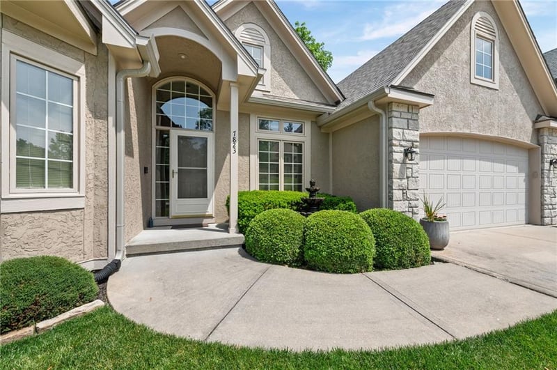 7823 N Cosby Ave, Kansas City, MO 64151