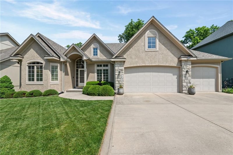7823 N Cosby Ave, Kansas City, MO 64151