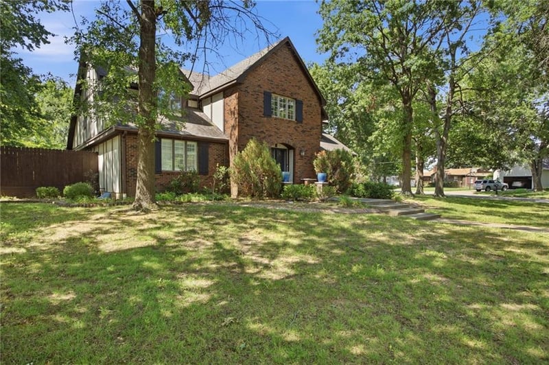 2204 Taylor St, Pittsburg, KS 66762