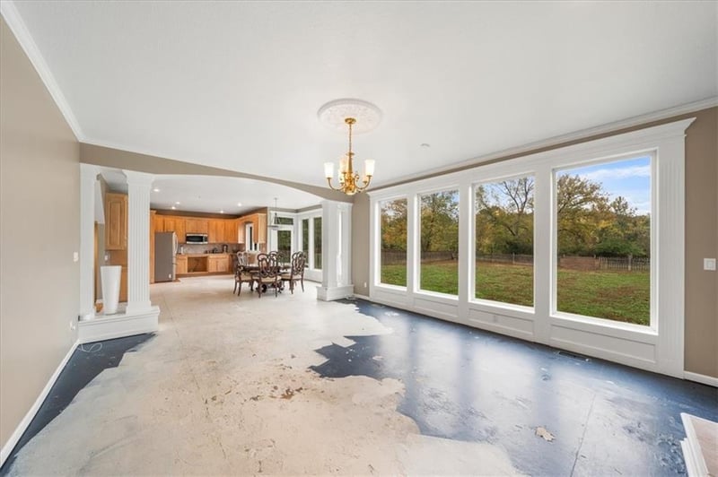 332 Parks Edge Dr, Lee's Summit, MO 64064