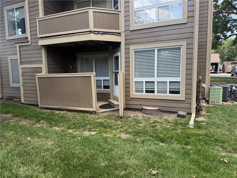 11212 Nieman Rd, Overland Park, KS 66210