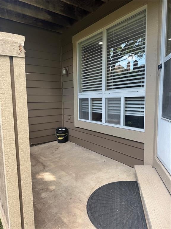 11212 Nieman Rd, Overland Park, KS 66210